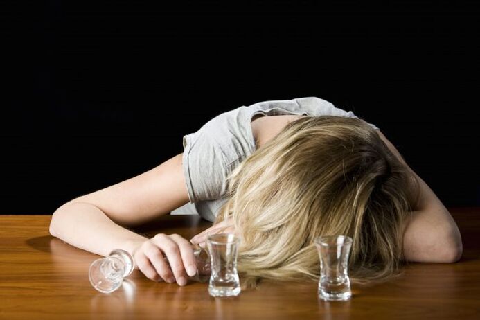 жена пиеща алкохол как да се откаже